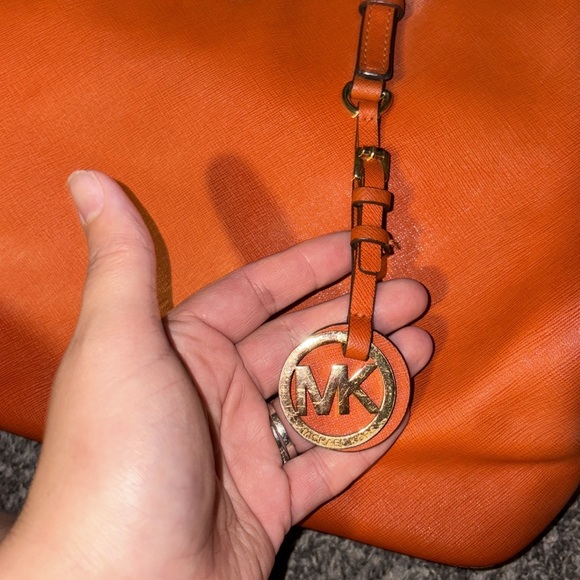 Orange Michael Kors tote purse - Picture 5 of 5